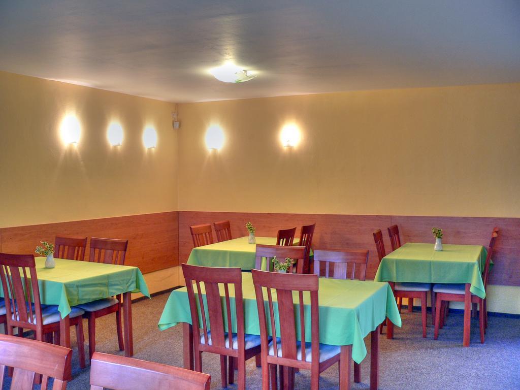 Privat Baja Hotel Liptovský Mikuláš Buitenkant foto