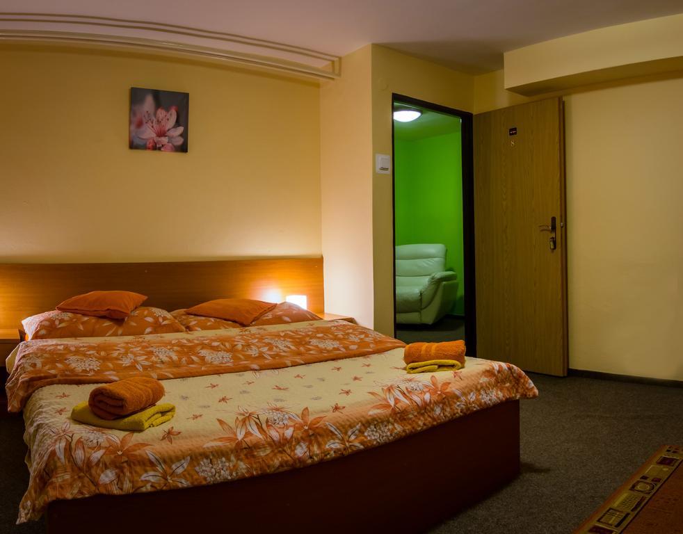 Privat Baja Hotel Liptovský Mikuláš Buitenkant foto