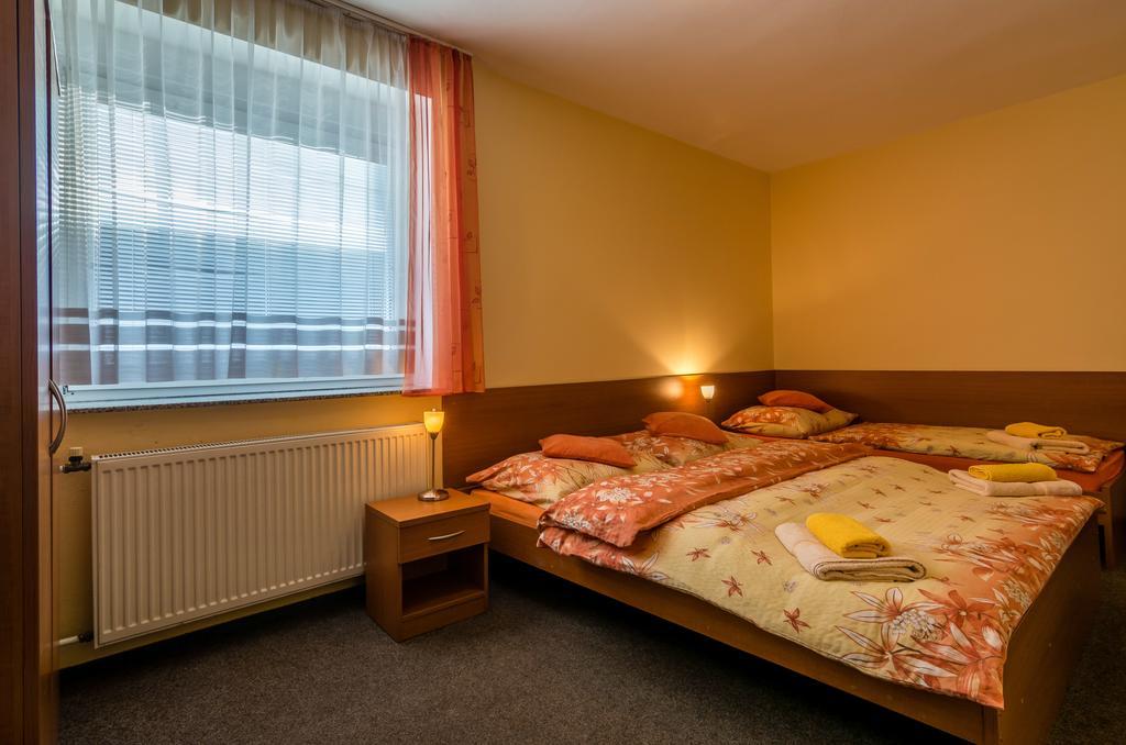 Privat Baja Hotel Liptovský Mikuláš Buitenkant foto